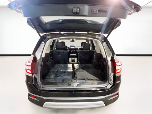 Used 2025 Honda Pilot EX-L image 18
