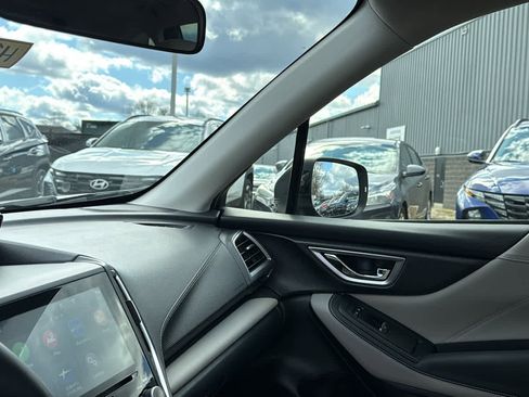 Used 2023 Subaru Forester Limited image 23