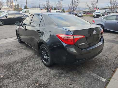 Used 2019 Toyota Corolla LE FWD image 5