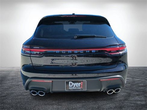 Used 2025 Porsche Macan image 5