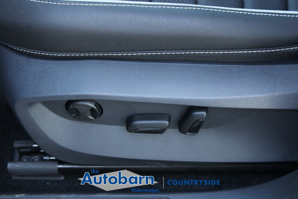 Certified 2026 Volkswagen Taos SEL AWD/4WD image 10