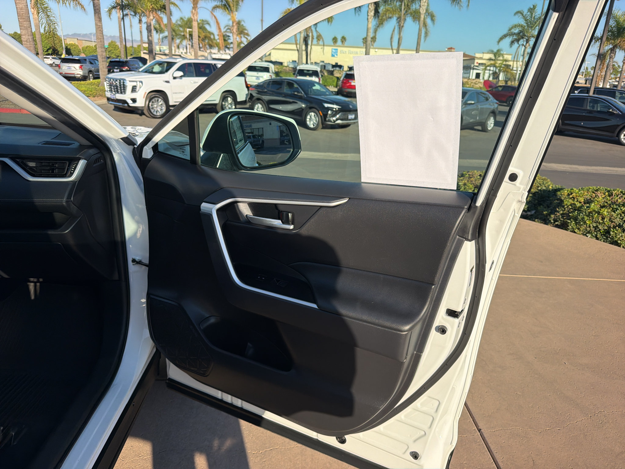 Used 2025 Toyota RAV4 XLE w/ Convenience Package FWD image 13
