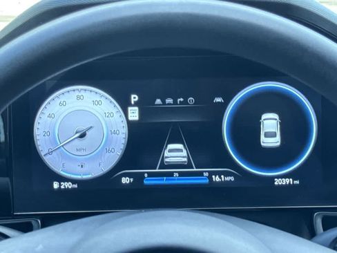 Used 2024 Hyundai Elantra SEL FWD image 16
