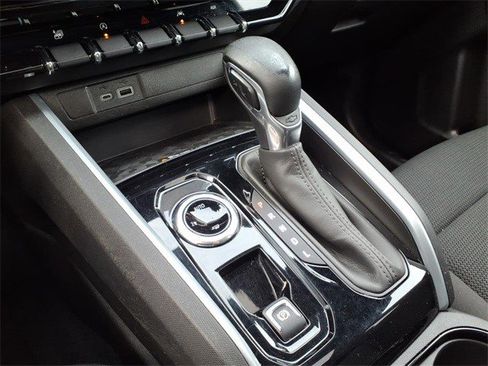 Certified 2023 Chevrolet Colorado LT w/ LT Convenience Package II image 18