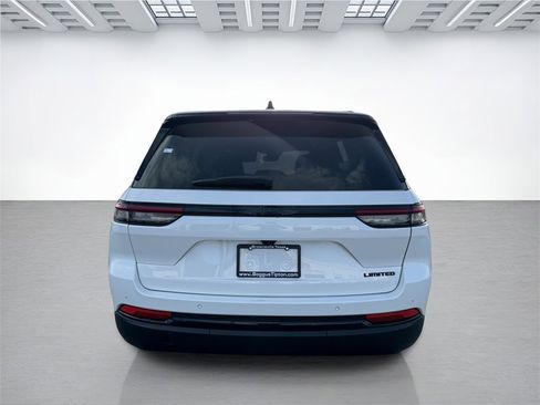 New 2024 Jeep Grand Cherokee Limited w/ Black Appearance Package image 4