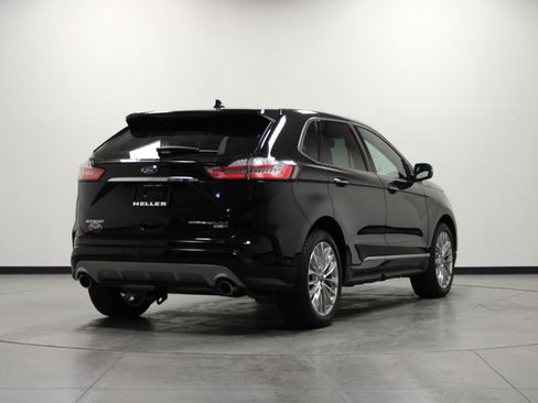 Used 2020 Ford Edge Titanium w/ Equipment Group 301A AWD/4WD image 4
