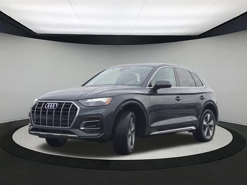 Certified 2023 Audi Q5 2.0T Premium Plus w/ Premium Plus Package image 3