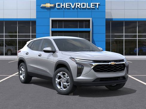 New 2025 Chevrolet Trax LS w/ LS Convenience Package image 7