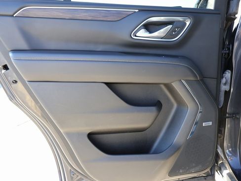 Used 2023 Chevrolet Tahoe Z71 image 18