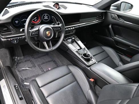 Used 2024 Porsche 911 Carrera 4S image 4