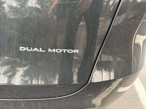 Used 2023 Tesla Model Y Long Range image 8