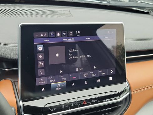 Certified 2025 Jeep Compass Limited AWD/4WD image 28