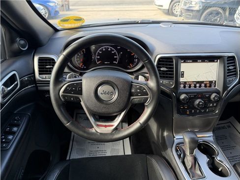 Used 2018 Jeep Grand Cherokee Trailhawk AWD/4WD image 38