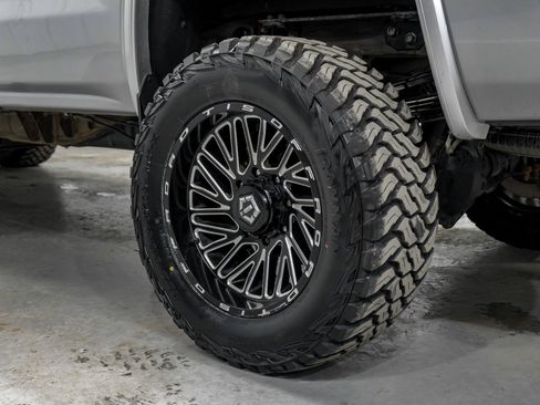 Used 2019 GMC Sierra 3500 SLT w/ Duramax Plus Package AWD/4WD image 57