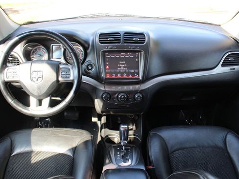 Used 2019 Dodge Journey Crossroad image 30