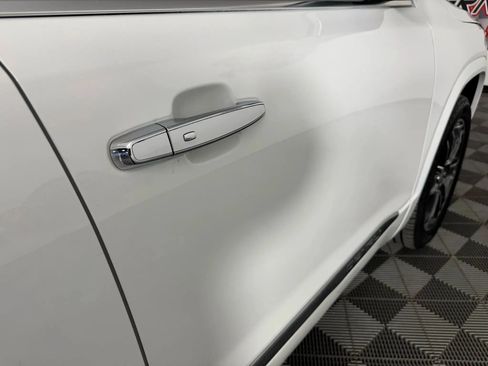 Used 2019 GMC Acadia Denali image 31