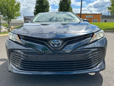 Used 2020 Toyota Camry LE w/ Carpet Mat Package FWD image 27