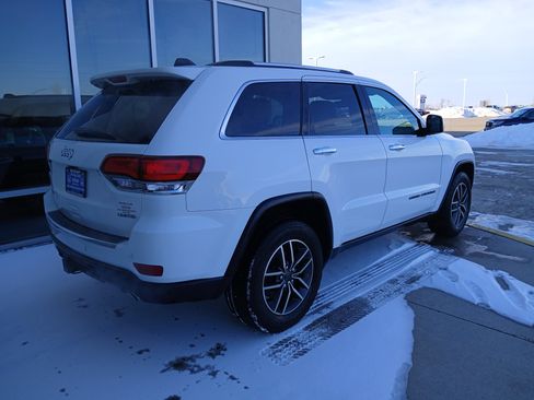 Used 2021 Jeep Grand Cherokee Limited w/ Trailer Tow Group IV image 6