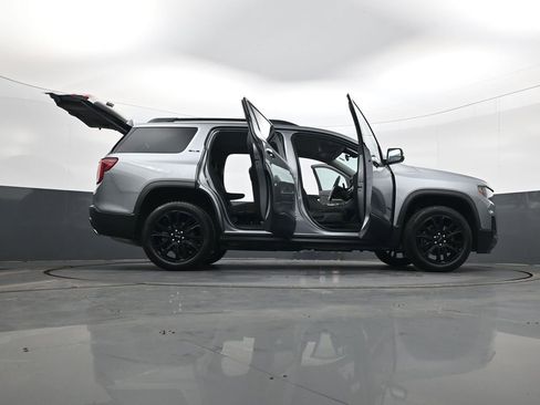 Used 2023 GMC Acadia SLE w/ Driver Convenience Package image 34