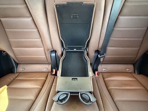 Used 2025 Mercedes-Benz GLS 580 4MATIC image 35