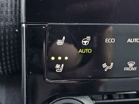 Used 2023 Toyota bZ4X AWD w/ Weather Package image 14