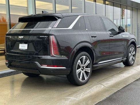 Used 2025 Cadillac Escalade IQ Luxury 1 image 5