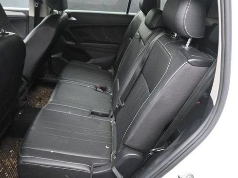 Used 2022 Volkswagen Tiguan SE w/ Panoramic Sunroof Package FWD image 20