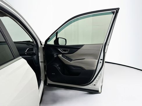 Used 2020 Subaru Forester Limited w/ Popular Package #3 image 32