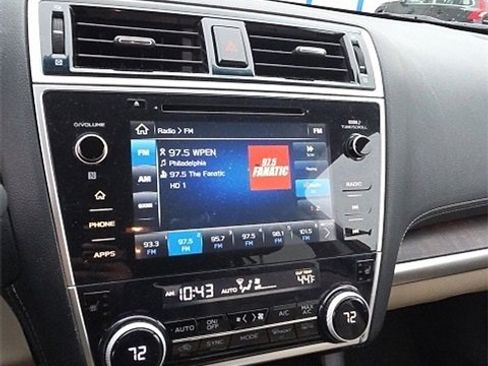 Used 2018 Subaru Outback 2.5i Limited image 11