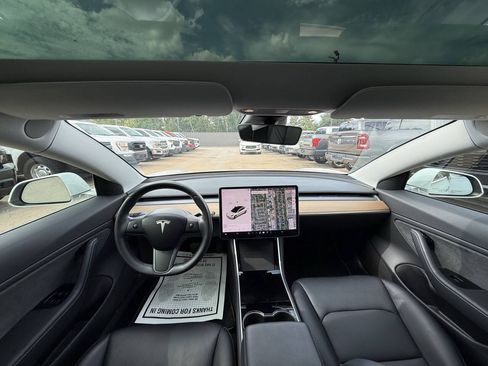Used 2018 Tesla Model 3 Long Range RWD image 18
