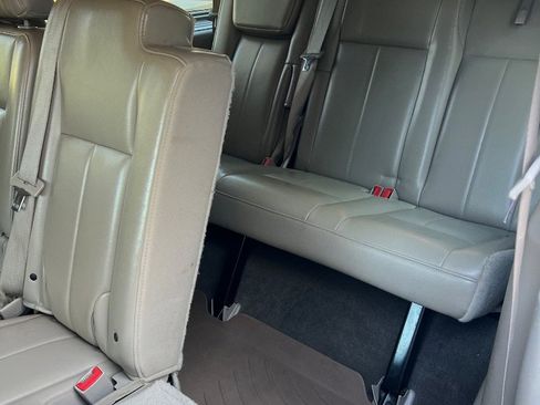 Used 2011 Ford Expedition EL Limited image 7