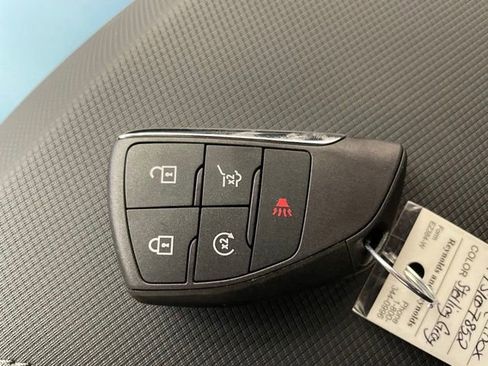 New 2026 Chevrolet Equinox EV LT image 19