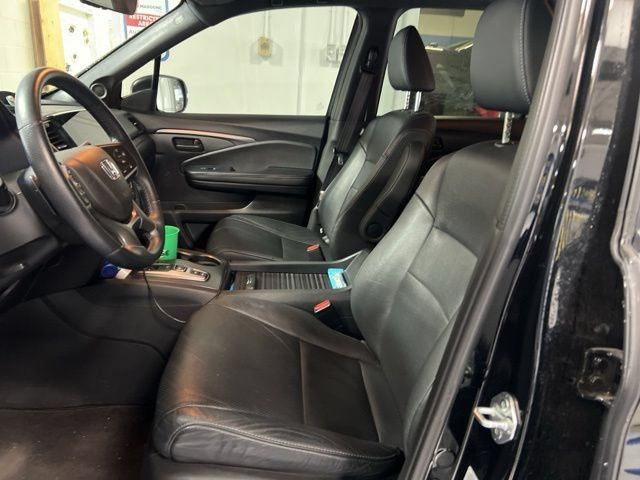 Used 2022 Honda Passport EX-L image 2