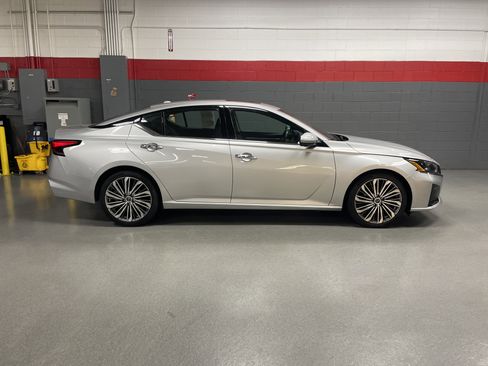 Used 2023 Nissan Altima 2.5 SL image 7