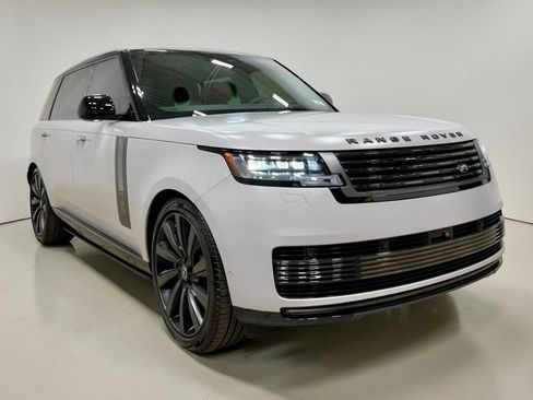 Used 2024 Land Rover Range Rover SV image 7