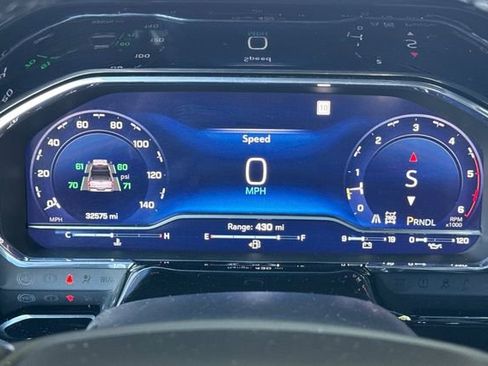 Used 2025 Chevrolet Silverado 2500 LT w/ Convenience Package image 40