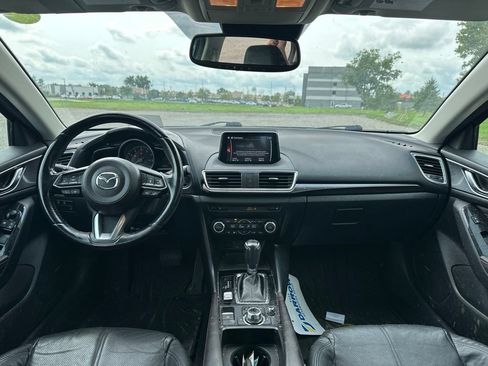Used 2018 MAZDA MAZDA3 Grand Touring w/ Premium Equipment Package FWD image 20