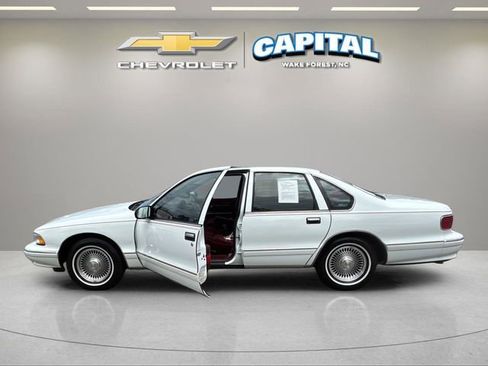 Used 1996 Chevrolet Caprice SS RWD image 9
