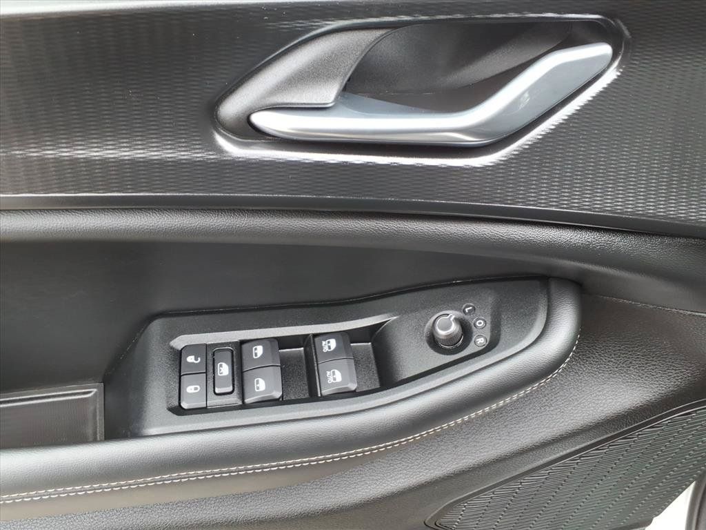 Used 2025 Jeep Grand Cherokee L Altitude AWD/4WD image 20