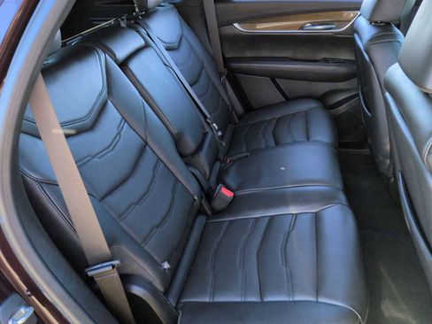Used 2018 Cadillac XT5 Platinum w/ Driver Assist Package image 22