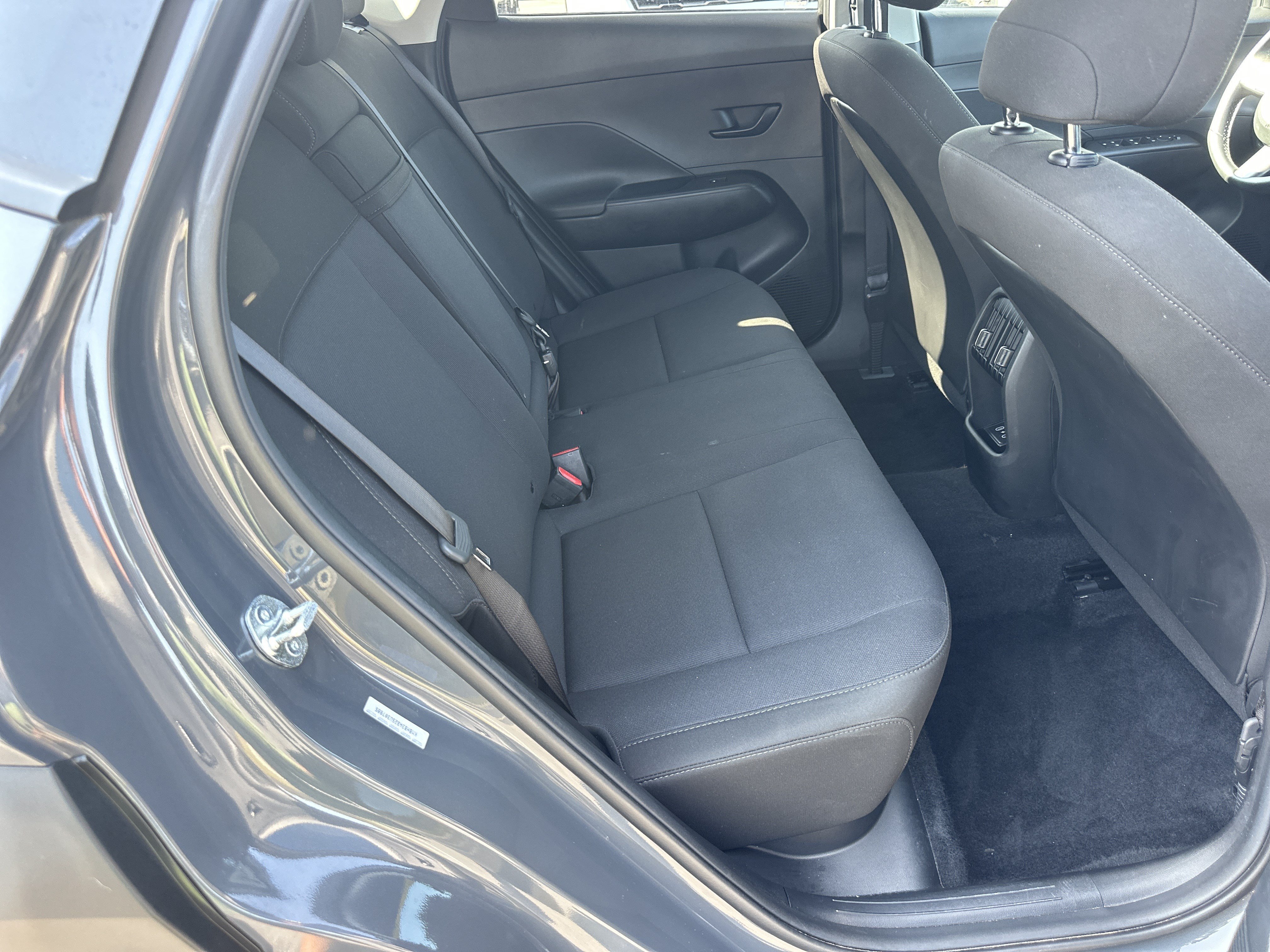 Used 2025 Hyundai Kona SEL FWD image 16