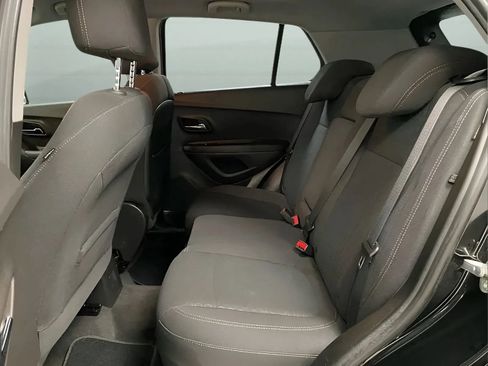 Used 2020 Chevrolet Trax LS FWD image 11