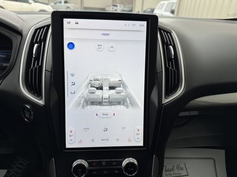 Used 2024 Ford Edge SEL image 18