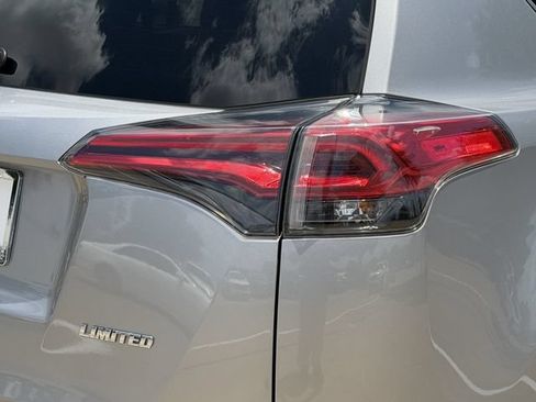 Used 2016 Toyota RAV4 Limited FWD image 7