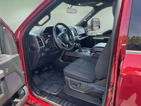 Used 2016 Ford F150 XLT w/ Equipment Group 302A Luxury AWD/4WD image 13