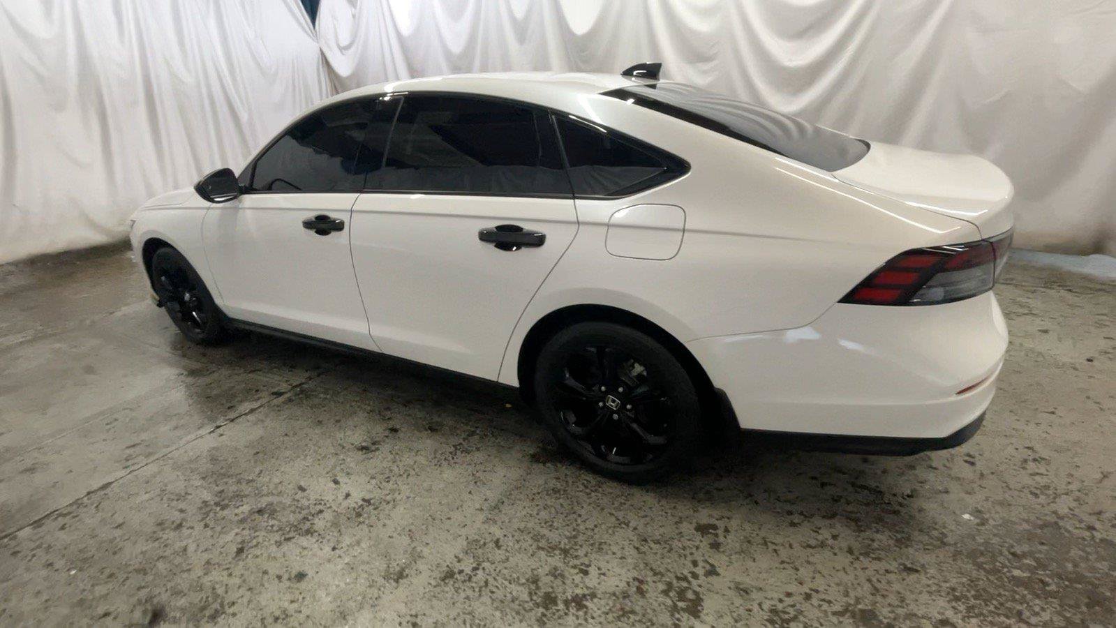 Certified 2025 Honda Accord SE image 10