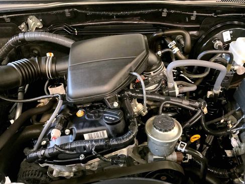 Used 2022 Toyota Tacoma SR image 27