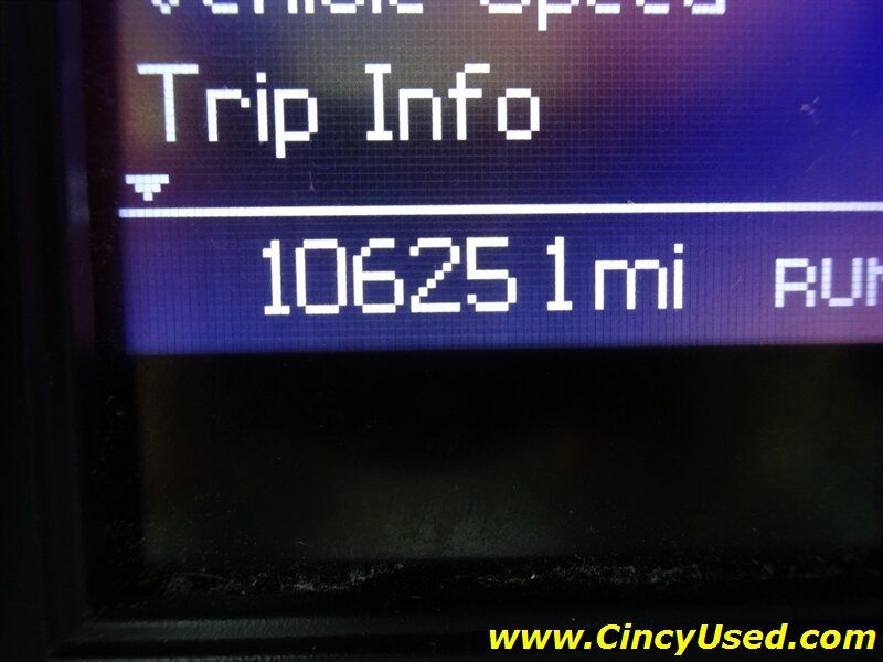 Used 2016 Chrysler Town & Country Touring FWD image 27