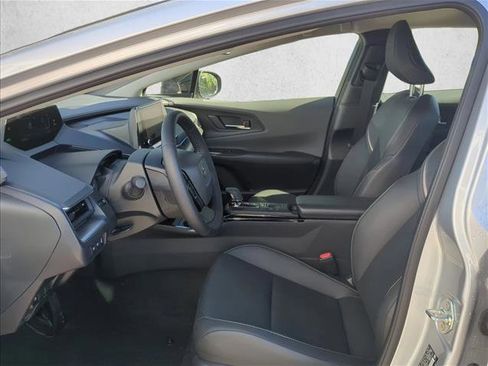 Certified 2025 Toyota Prius XLE image 13