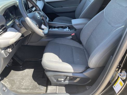 Used 2025 Ford Explorer Active image 12